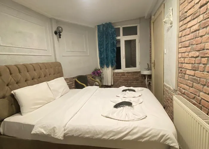 Berce Nocleg ze śniadaniem 3*